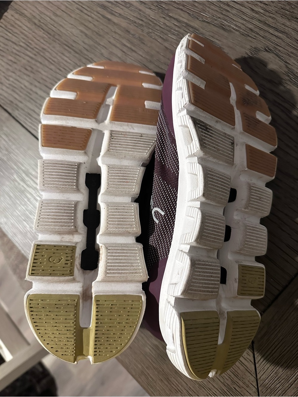 On Clouds Women's Burgundy and White Cloud Versa Sneakers - Picture 6 of 7